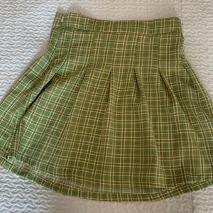 Kids shein skirt size 130 (7-8 us).